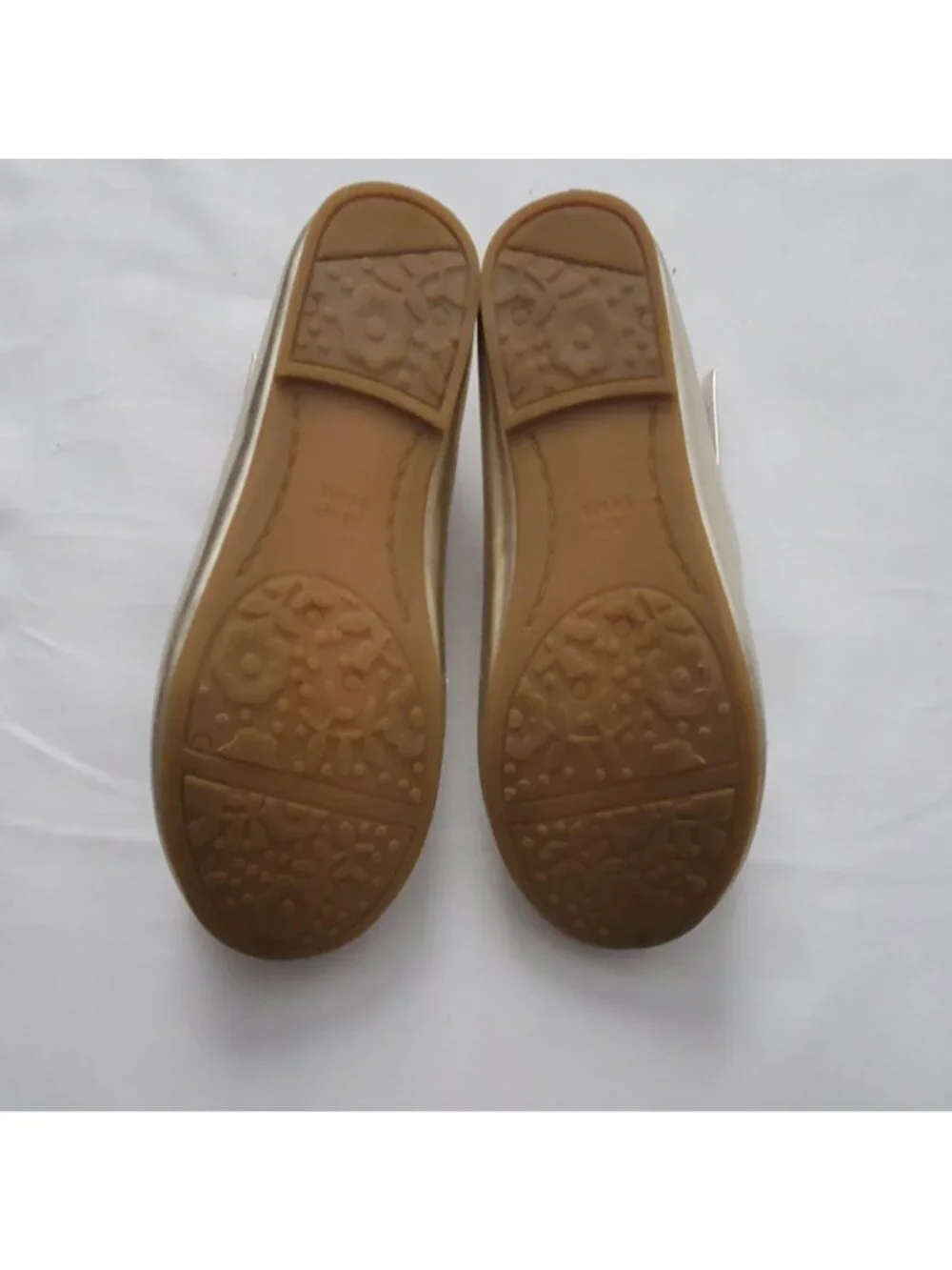 Jelly Beans Girls Gold Metallic Ankle T-Strap Bida Ballet Flat Shoes Size 2